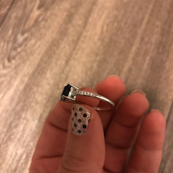 Women’s blue gemstone   princess ring - Picture 6 of 6